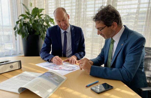 Dr. Andre Baumann, Staatssekretär und Klaus Eckert, Regierungsdirektor im Ministerium für Umwelt, Klima und Energiewirtschaft Baden-Württemberg
